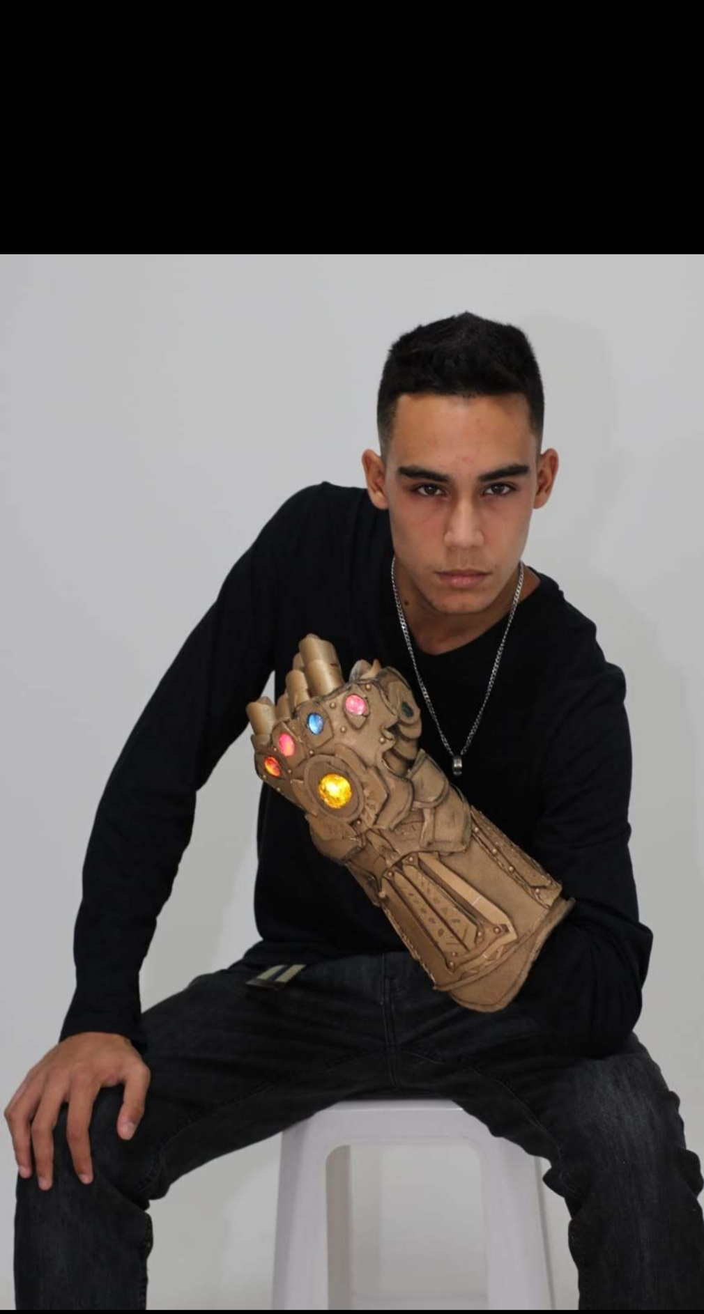 Manopla do Thanos feita com luva de solda